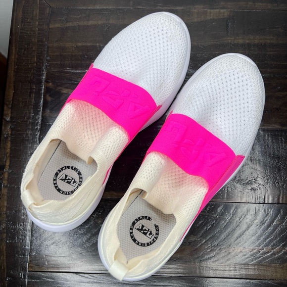 APL TECHLOOM BLISS WOMENS 7.5 SLIP ON SNEAKER EUC - Picture 4 of 13